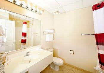 Red Roof Motel 2*